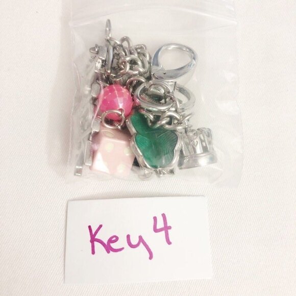 Luck Clover Dice Bag Charm Key Chain - Picture 5 of 6